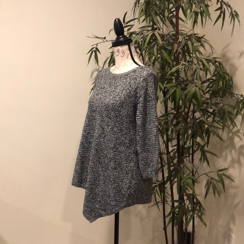 Sweater - Picture 2 of 4